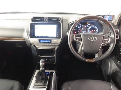 TOYOTA LAND CRUISER PRADO - 8