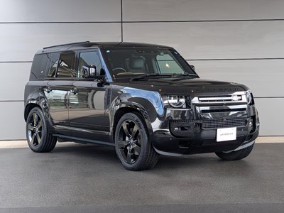 LAND ROVER DEFENDER - 4