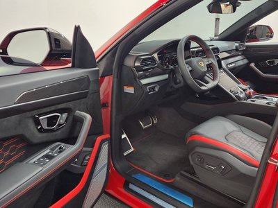 2023 Lamborghini URUS — миниатюра 13