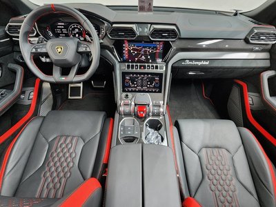 صورة 5 لـ 2023 Lamborghini URUS