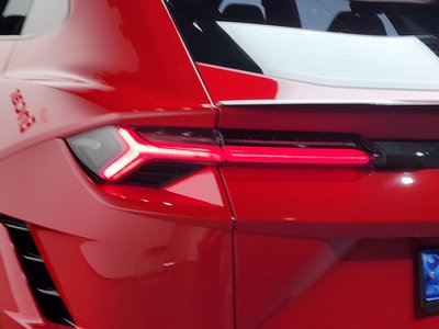 صورة 10 لـ 2023 Lamborghini URUS