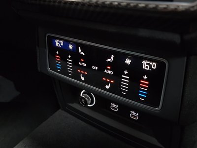 2023 Lamborghini URUS — миниатюра 25