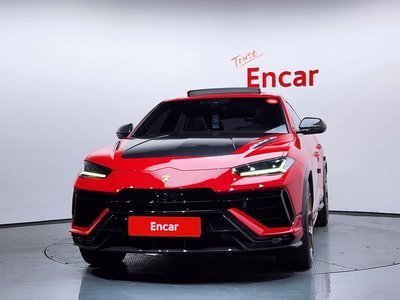 صورة 2 لـ 2023 Lamborghini URUS