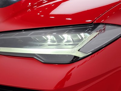 صورة 9 لـ 2023 Lamborghini URUS