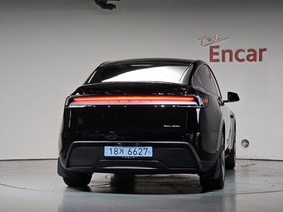 2025 Tesla MODEL Y photo 4