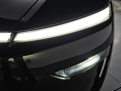 2025 Tesla MODEL Y photo 9