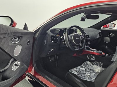 ASTON MARTIN VANTAGE - 10