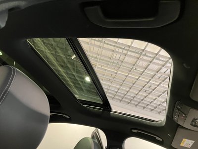 MERCEDES-BENZ E-CLASS - 8