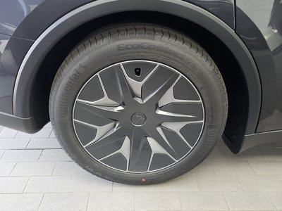 TESLA MODEL Y - 6