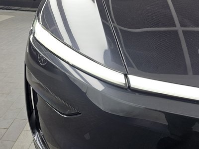 TESLA MODEL Y - 9