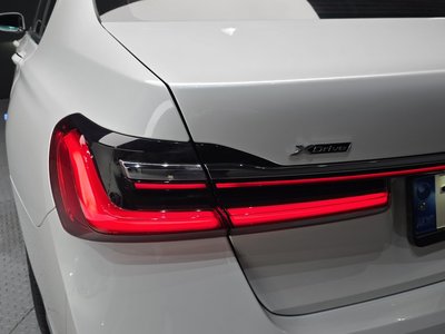 صورة 10 لـ 2021 BMW 7 SERIES