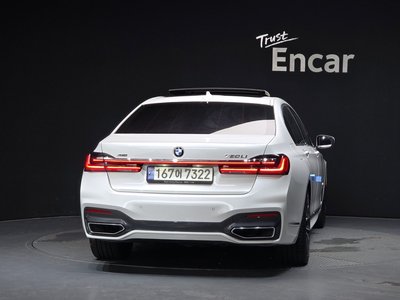 صورة 4 لـ 2021 BMW 7 SERIES