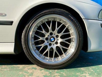 BMW 5 SERIES - 2
