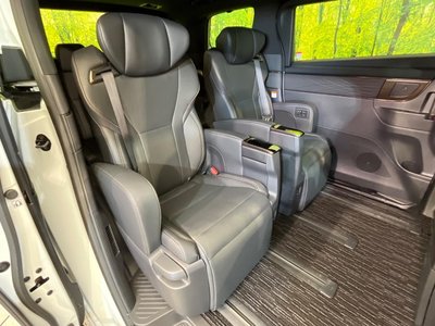 2026 Toyota ALPHARD — фото 10
