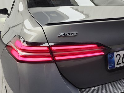 2025 BMW 5 SERIES photo 10