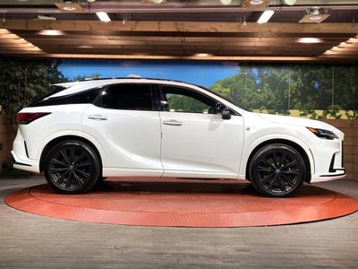 2023 Lexus RX — миниатюра 27