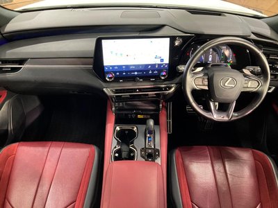 صورة 2 لـ 2023 Lexus RX