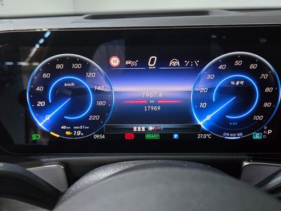 2025 Mercedes-BENZ EQB — миниатюра 16