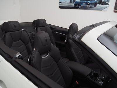 2019 Maserati GRANCABRIO thumbnail 12