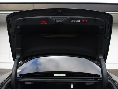 MERCEDES-BENZ CLS - 8