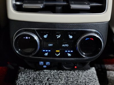 2020 Genesis GV70 — миниатюра 19