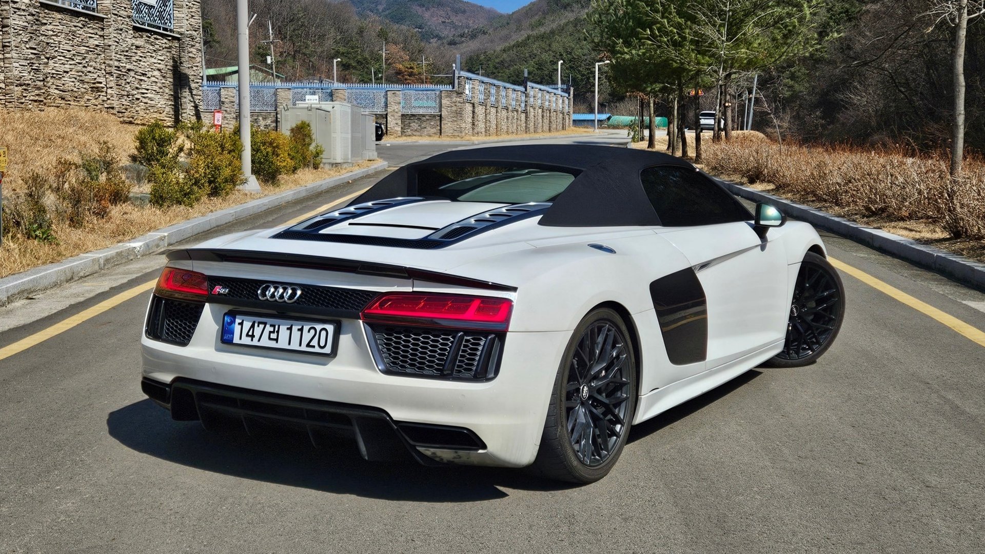 AUDI R8 - View 1