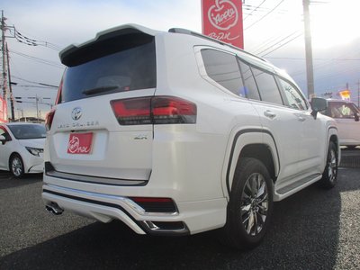 TOYOTA LAND CRUISER 300 - 3