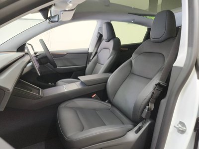 TESLA MODEL Y - 8