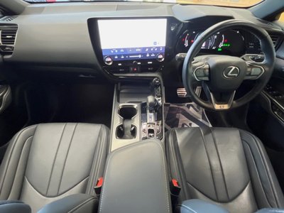 صورة 2 لـ 2025 Lexus NX