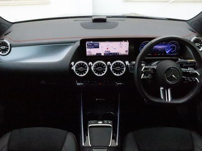 صورة 4 لـ 2025 Mercedes-BENZ EQA