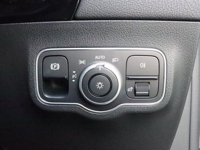 2025 Mercedes-BENZ EQA — миниатюра 36