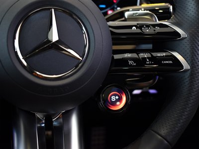 MERCEDES-BENZ GLC AMG - 10