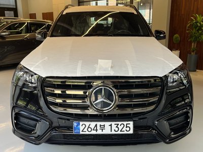 2026 Mercedes-BENZ GLS — фото 2