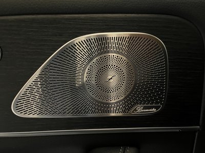 2026 Mercedes-BENZ GLS — миниатюра 16