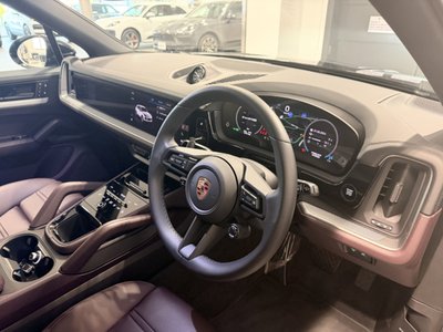 PORSCHE CAYENNE - 7