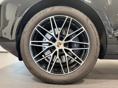 PORSCHE CAYENNE - 4