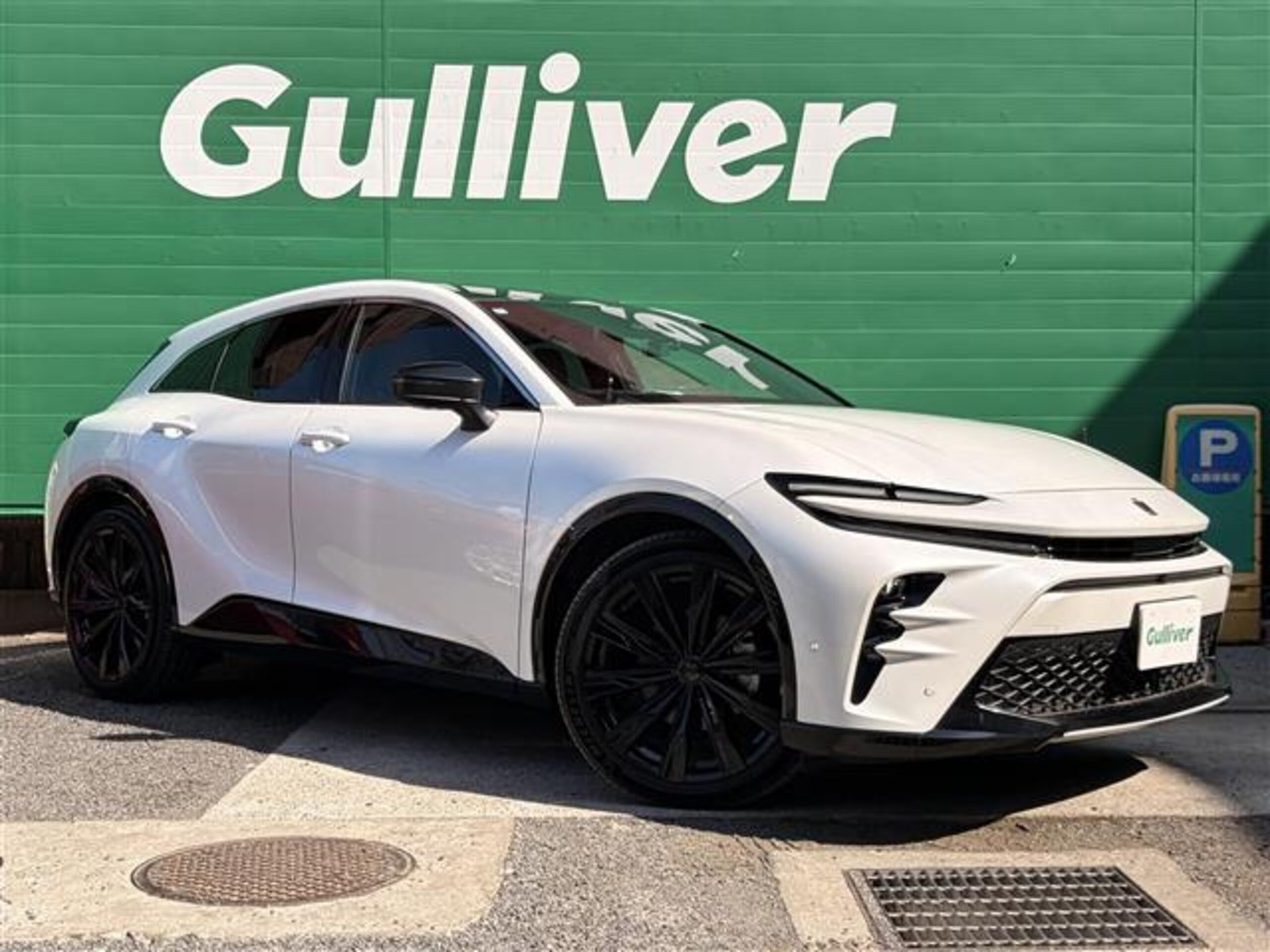 TOYOTA CROWN SPORT - View 1