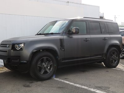 LAND ROVER DEFENDER - 4