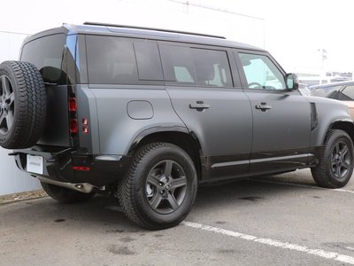 LAND ROVER DEFENDER - 9