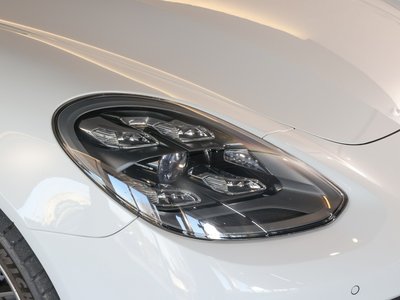 PORSCHE PANAMERA - 9