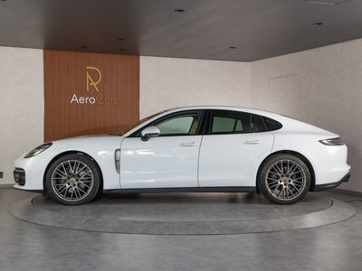 PORSCHE PANAMERA - 4
