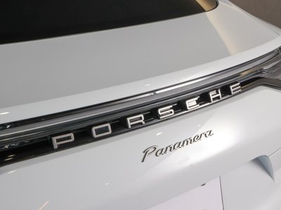 PORSCHE PANAMERA - 7