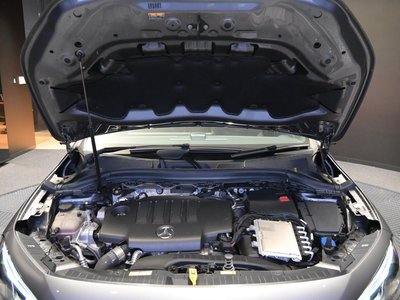 MERCEDES-BENZ GLA - 9