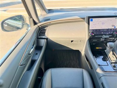 TOYOTA ALPHARD - 2
