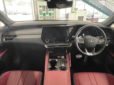 صورة مصغرة 17 لـ 2023 Lexus RX
