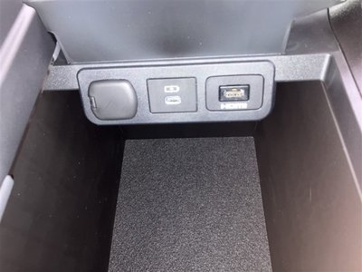 صورة 8 لـ 2025 Toyota ALPHARD