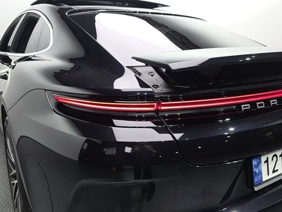 صورة 10 لـ 2024 Porsche PANAMERA