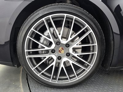 صورة 6 لـ 2024 Porsche PANAMERA