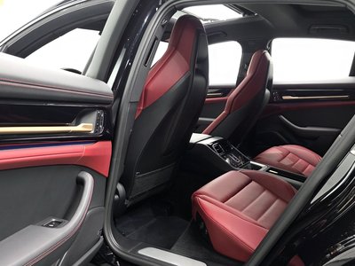 صورة مصغرة 17 لـ 2024 Porsche PANAMERA