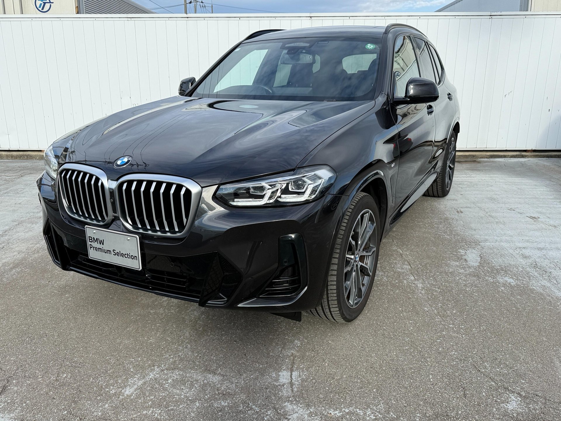 BMW X3 - View 1